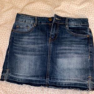 Dollhouse short denim mini skirt